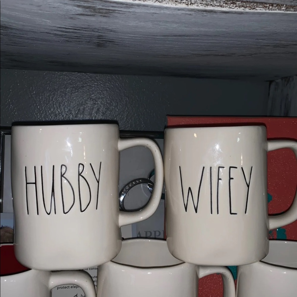 Rae Dunn hubby wifey mug set